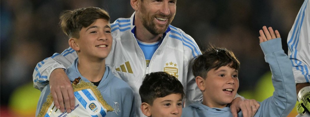 Efter att ha gjort två mål dominerar Messi ytterligare målskytteligan