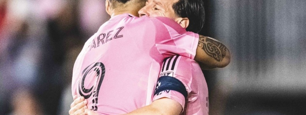 Messi gjorde mål i den nya tröjan