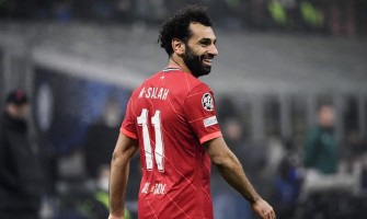 Salah väntar på det senaste erbjudandet från Barcelona