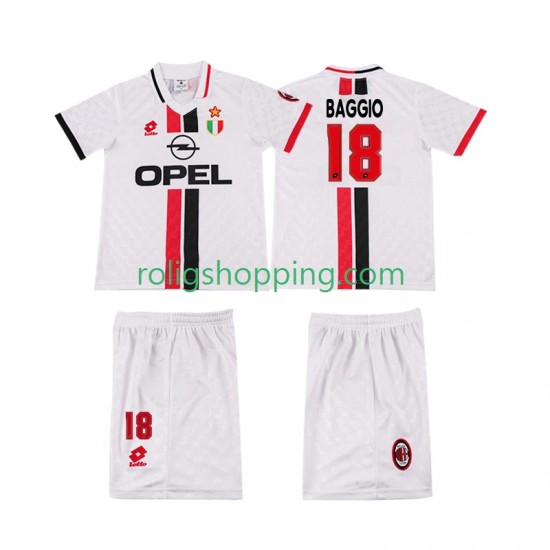Fotbollströja AC Milan BAGGIO 18 1996 1997 Retro Barn Bortaställ Kort ärm