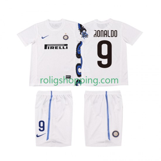 Fotbollströja Inter Milan Ronaldo 9 Retro Barn Bortaställ 2011 2010 Kort ärm