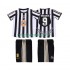 Fotbollströja Newcastle United SHEARER 9 1997 Retro Barn Hemmaställ 1999 Kort ärm