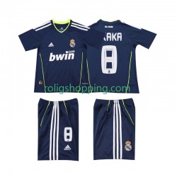 Fotbollströja Real Madrid KAKA 8 Retro Barn Bortaställ 2011 2010 Kort ärm