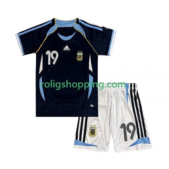 Fotbollströja Argentina Lionel Messi 19 Retro Barn Bortaställ 2006 Kort ärm