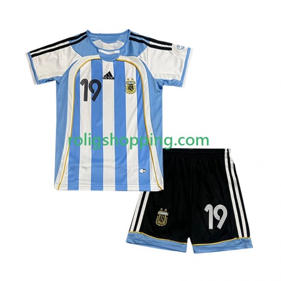 Fotbollströja Argentina Lionel Messi 19 Retro Barn Hemmaställ 2006 Kort ärm