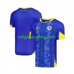 Fotbollströja Bosnien Hercegovina Män Hemmaställ World Cup 2026 Kort ärm Fotbollströja Bosnien Hercegovina Män Hemmaställ World Cup 2026 Kort ärm