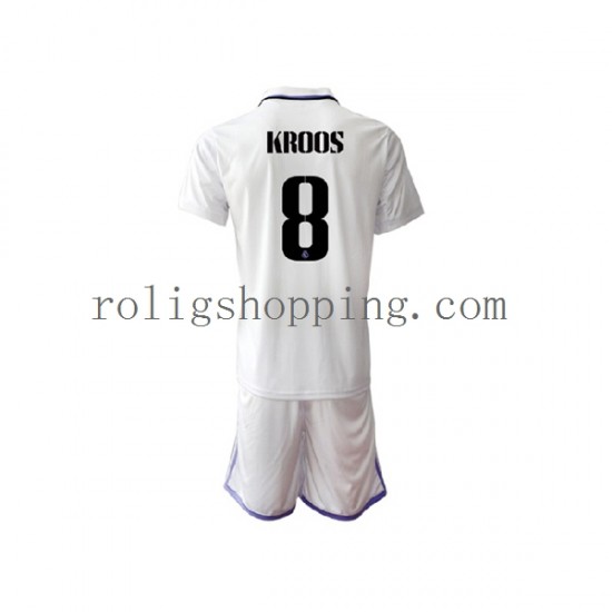 Fotbollströja Real Madrid Toni Kroos 8 Barn Hemmaställ 2022-2023 Kort ärm